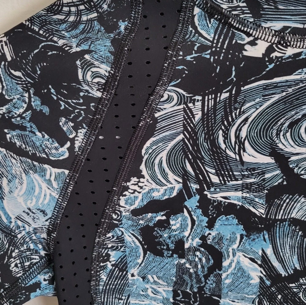 Lululemon BNWOT Rash Guard - Picture 2 of 7